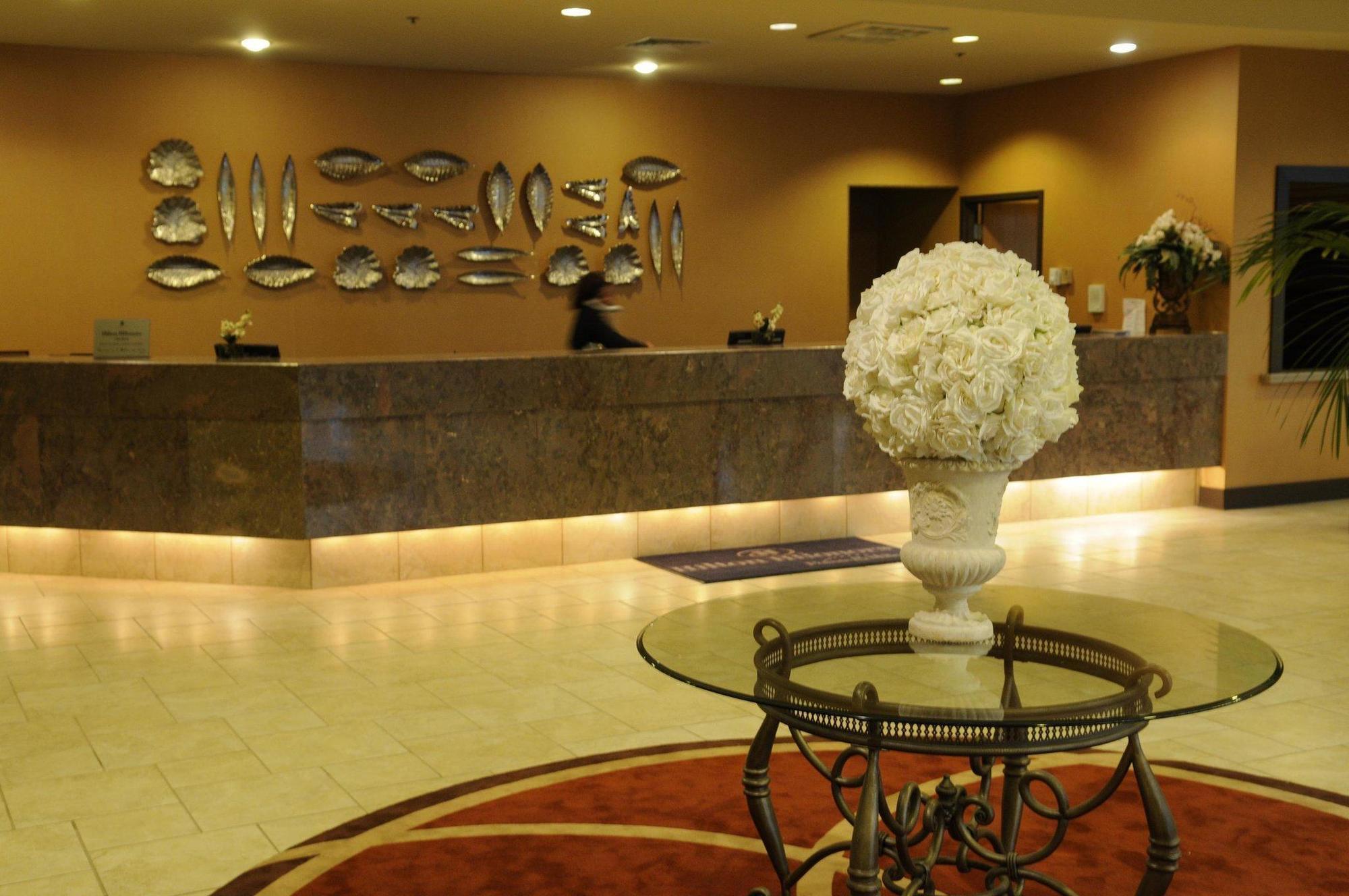Ramada By Wyndham Southfield Exterior foto